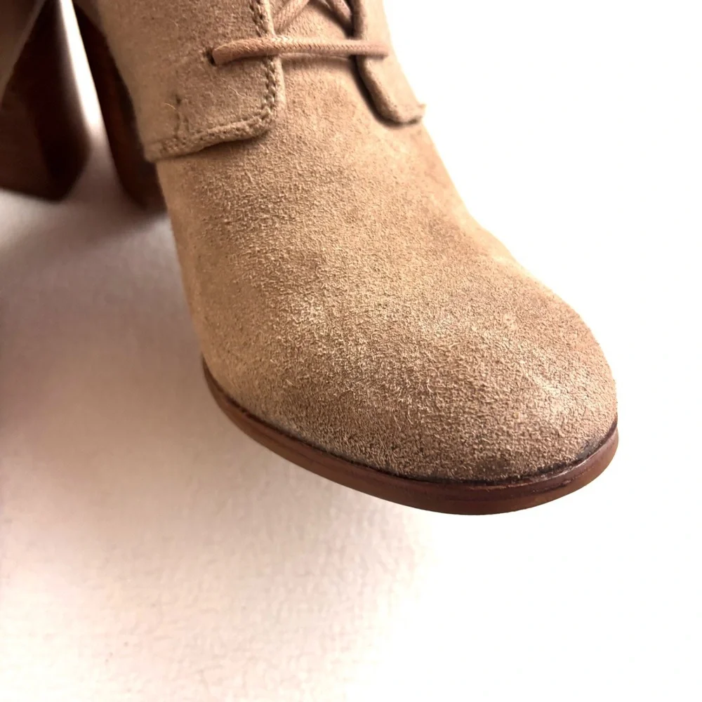 TOMS Lunata Beige Lace-Up‎ Suede Block Heel Metal Tip Lace-Up Ankle Booties W10